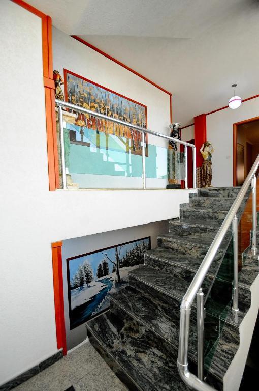 Hotel Lubjana Τίρανα Εξωτερικό φωτογραφία