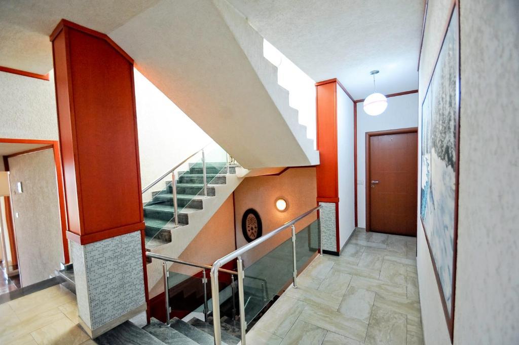 Hotel Lubjana Τίρανα Δωμάτιο φωτογραφία